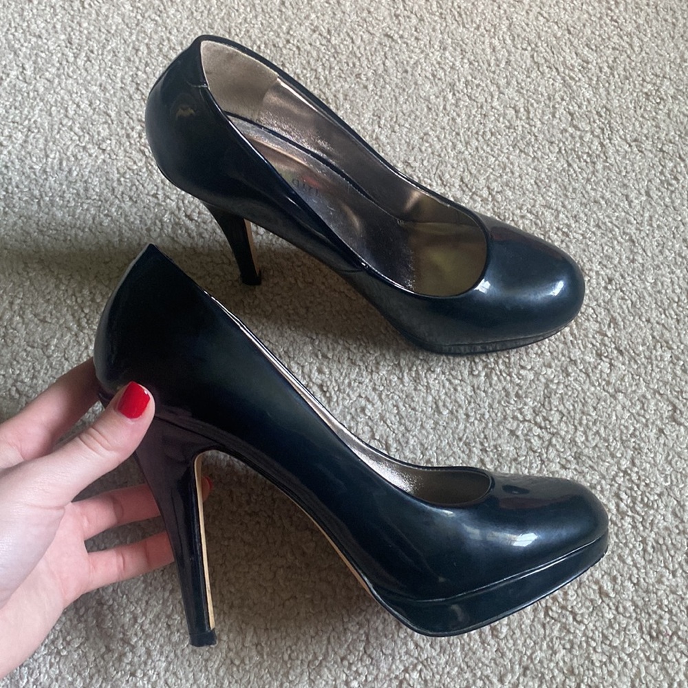 Madden Girl Size 9 Classic Black High Heels 4 Inch Heel
